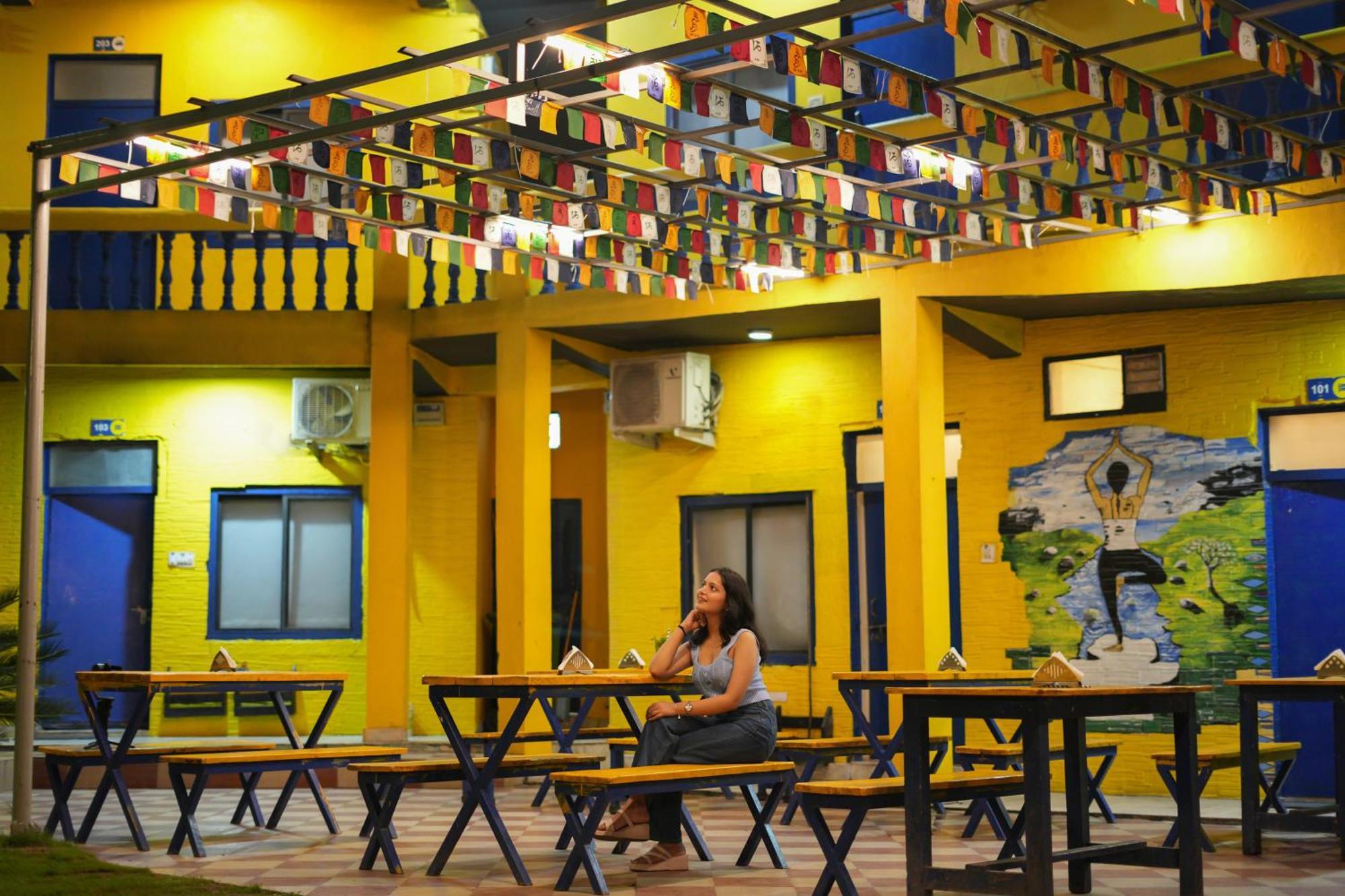Shalom Backpackers Rishikesh Hostel Exterior photo
