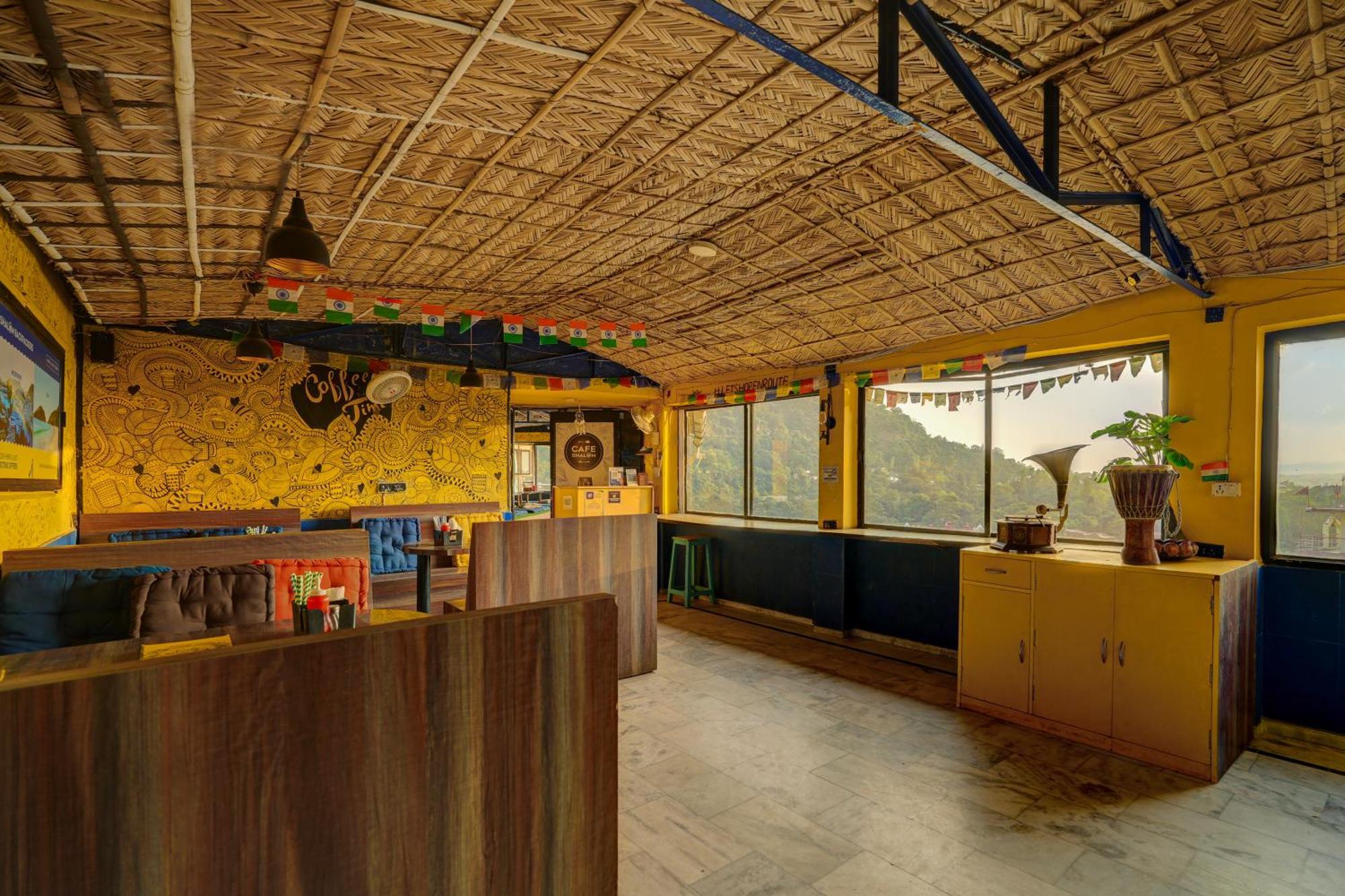 Shalom Backpackers Rishikesh Hostel Exterior photo